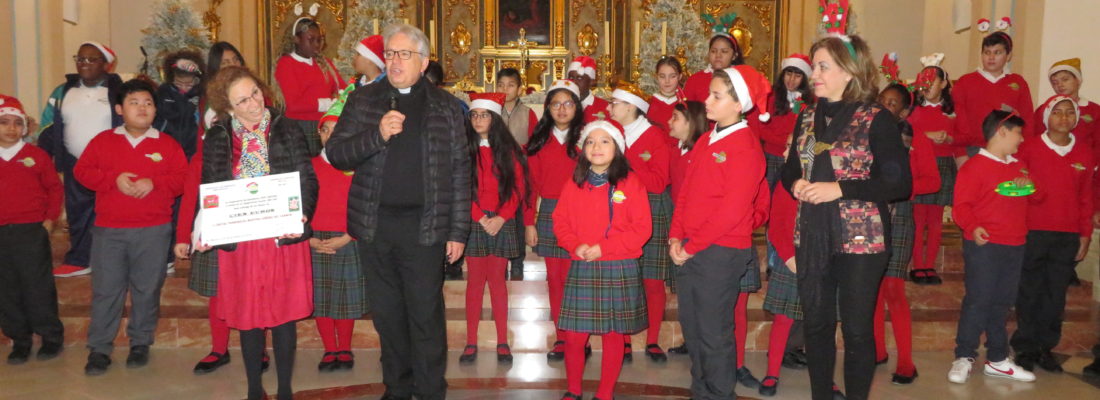 LOS ALUMNOS DEL COLEGIO JOSÉ LOUSTAU LLENAN EL BARRIO DEL CARMEN DE NAVIDAD.....